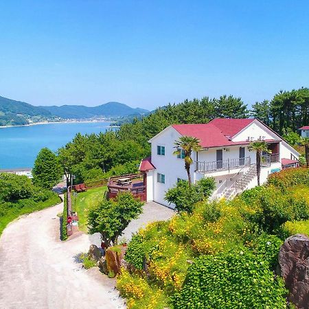 Travel Sketch Pension Geoje Exterior foto