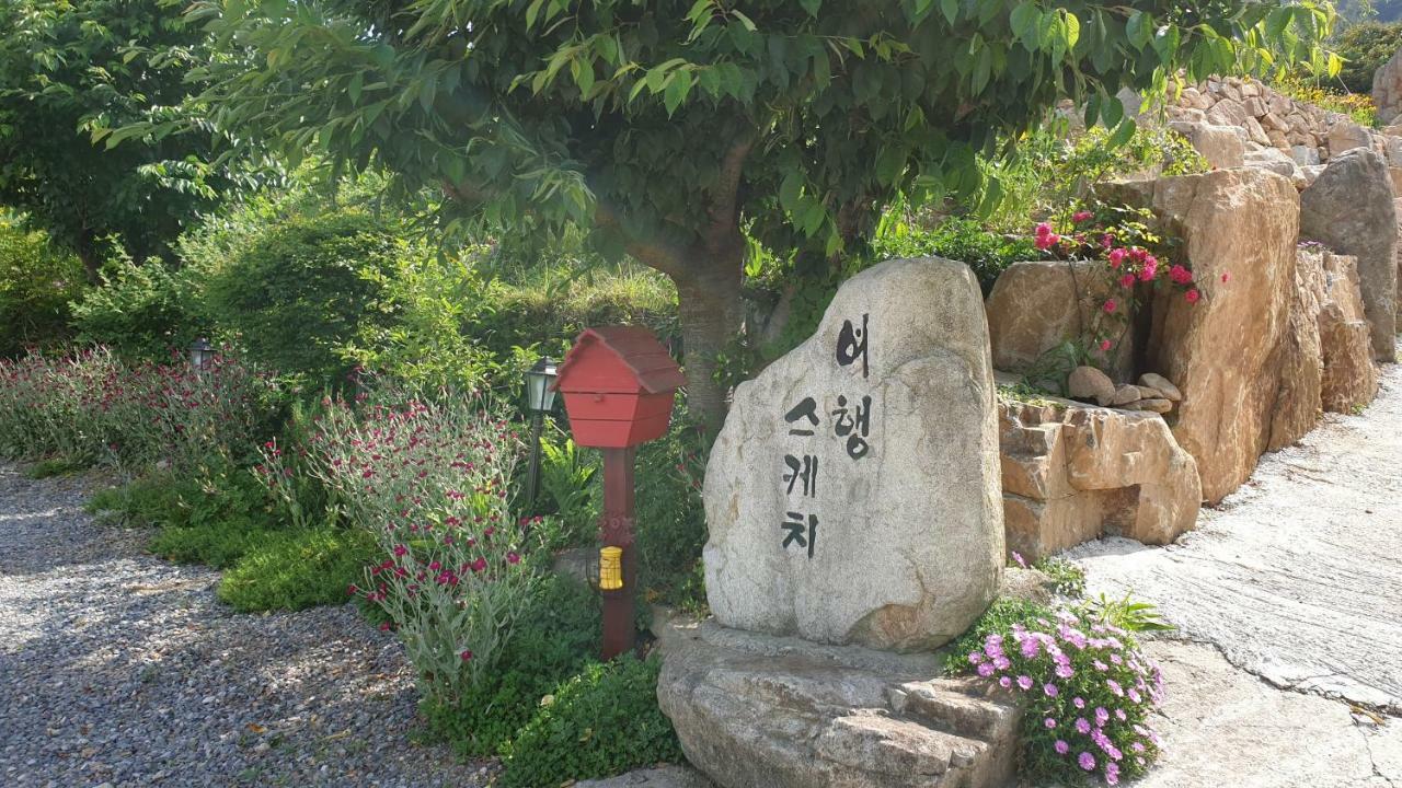 Travel Sketch Pension Geoje Exterior foto